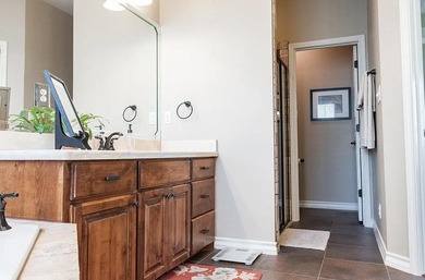 Step into a pristine, sparkling home that says *welcome* with - photo 16