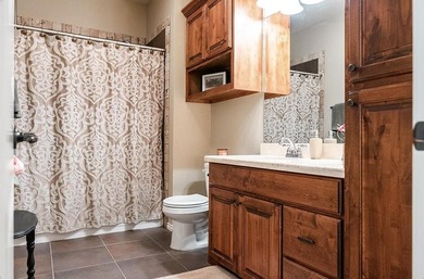 Step into a pristine, sparkling home that says *welcome* with - photo 23