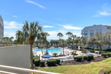 Beachfront townhome in Shorewood Villas offering 3 bedrooms and - photo 3