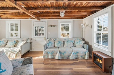 Welcome to 27 Benson Avenue - a charming beach cottage just - photo 4