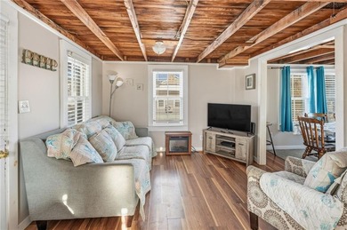Welcome to 27 Benson Avenue - a charming beach cottage just - photo 5