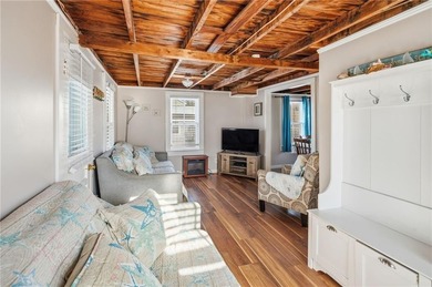Welcome to 27 Benson Avenue - a charming beach cottage just - photo 6