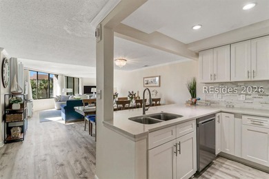 Beachfront townhome in Shorewood Villas offering 3 bedrooms and - photo 7