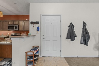 Welcome to Summer Key! This 3-bedroom, 2-bath condo offers 1,145 - photo 8
