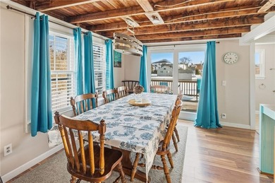 Welcome to 27 Benson Avenue - a charming beach cottage just - photo 9