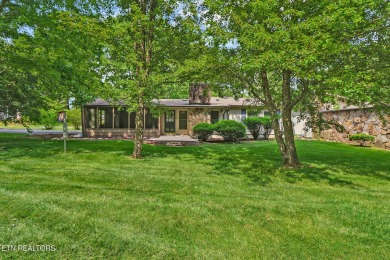 Lake Townhome/Townhouse For Sale in Crossville, Tennessee