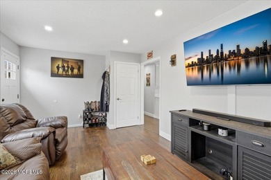 Welcome home to this charming 3-bedroom, move-in ready ranch - photo 12