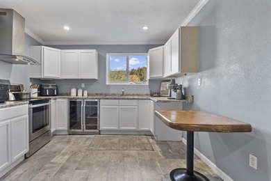 Beautifully Remodeled Home Near Trails and the Coast! Step - photo 13