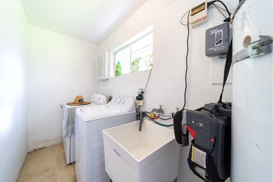 Welcome to this fully furnished 3-bedroom, 2-bath home tucked - photo 16
