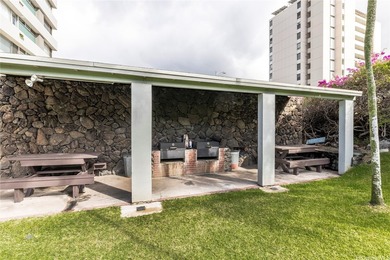Affordable, move-in ready studio with modern upgrades, ideal for - photo 9