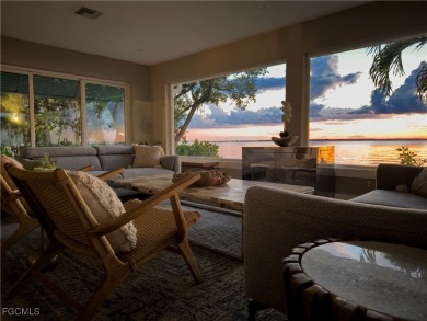 Caloosahatchee River Home For Sale in Fort Myers Florida