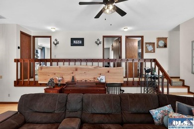 Welcome to your private Olympic Peninsula retreat. Set on 7.87 - photo 23