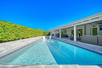 Welcome to this beautifully updated 4-bedroom, 3-bathroom home - photo 25