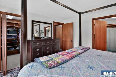 Welcome to your private Olympic Peninsula retreat. Set on 7.87 - photo 26