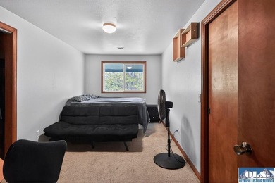 Welcome to your private Olympic Peninsula retreat. Set on 7.87 - photo 30