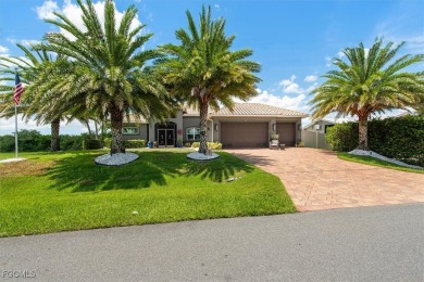 Caloosahatchee River Home Sale Pending in North Fort Myers Florida