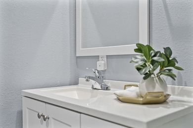 Beautifully Remodeled Home Near Trails and the Coast! Step - photo 32