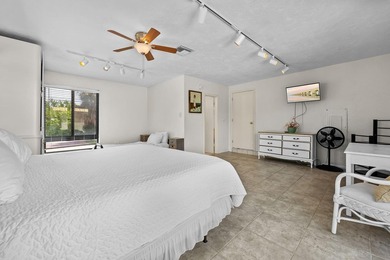 Gulf Views with lots of living indoors and out! Looking for a - photo 32
