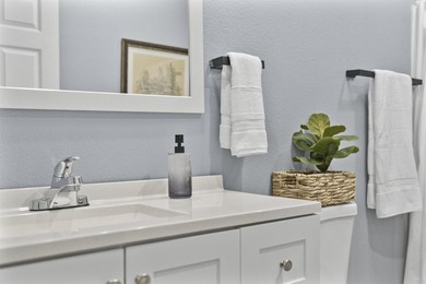 Beautifully Remodeled Home Near Trails and the Coast! Step - photo 33