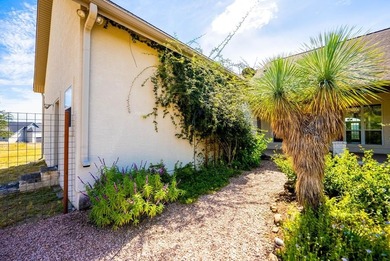 Nestled in the rolling hills of the Texas Hill Country, custom - photo 40