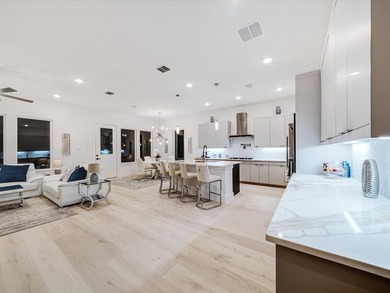 Amazing opportunity to purchase this furnished model home with - photo 7