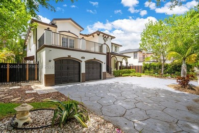 Stunning home in Royal Lakes in Miami Lakes. The home features - photo 5