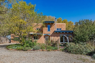 Lake Home For Sale in Santa Fe, New Mexico