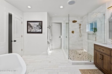 Discover the tranquility of Selle Valley in this exquisitely - photo 22