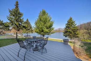 Beautifully situated on a premium homesite, this fabulous - photo 3