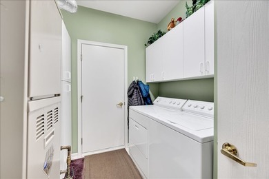 Rare Nicolet model featuring an open and airy floor plan in the - photo 16