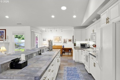 Corner lot in desirable Willow Dunes East with space, style, and - photo 18