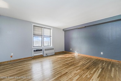 Spacious 3 bedroom, 2 bath, sun filled gorgeous, updated condo - photo 23