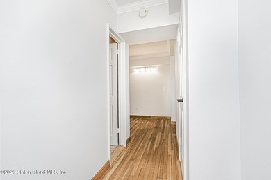 Spacious 3 bedroom, 2 bath, sun filled gorgeous, updated condo - photo 27