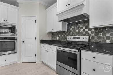 Welcome to 180 Kerry Drive, where space, privacy and modern - photo 29