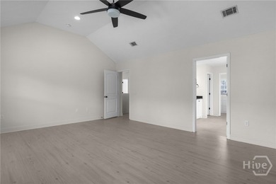 Welcome to 180 Kerry Drive, where space, privacy and modern - photo 31
