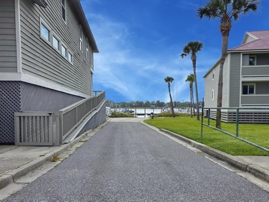 PENTHOUSE RIVER VIEWS | END UNIT | 3 BEDROOM FLAT CONDO | WALK - photo 32