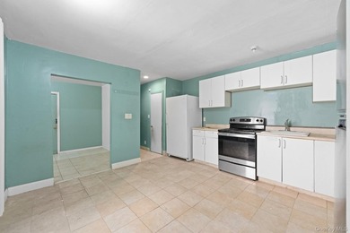 Opportunity Knocks! 388 Atkins Avenue is a 20x50 built townhouse - photo 4