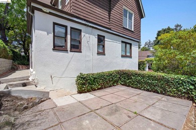 Welcome to this beautiful neighborhood, renowned for its - photo 37