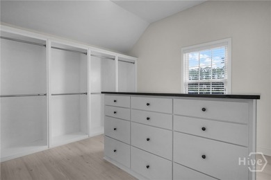 Welcome to 180 Kerry Drive, where space, privacy and modern - photo 40