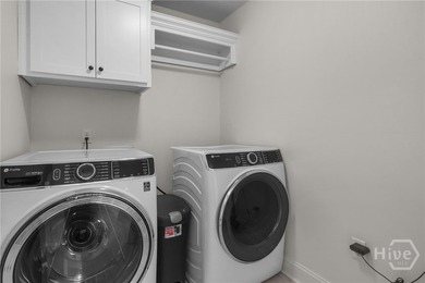 Welcome to 180 Kerry Drive, where space, privacy and modern - photo 46
