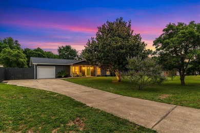 Welcome home to this lovingly maintained 4-bedroom, 2-bathroom - photo 1
