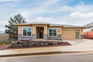 Now is the time to Buy! Price Reduced to $699,000 for this - photo 1
