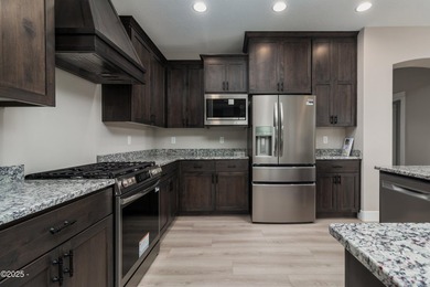 Now is the time to Buy! Price Reduced to $699,000 for this - photo 4