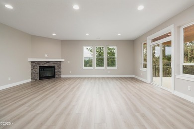 Now is the time to Buy! Price Reduced to $699,000 for this - photo 8