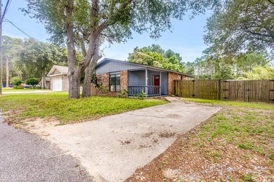 Come check out this beautiful, well-maintained home in West Mary - photo 1