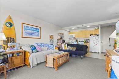 Come take a look at this amazing Waikiki Sunset Unit! It has 1 - photo 6