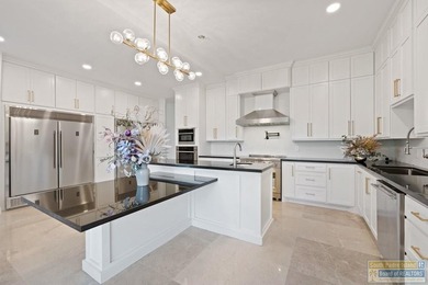 Incredible HOME with lake views on a golf course.Very desirable - photo 4