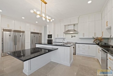 Incredible HOME with lake views on a golf course.Very desirable - photo 8