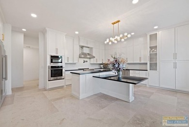 Incredible HOME with lake views on a golf course.Very desirable - photo 9