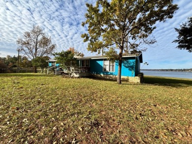 Lake Home For Sale in Many, Louisiana